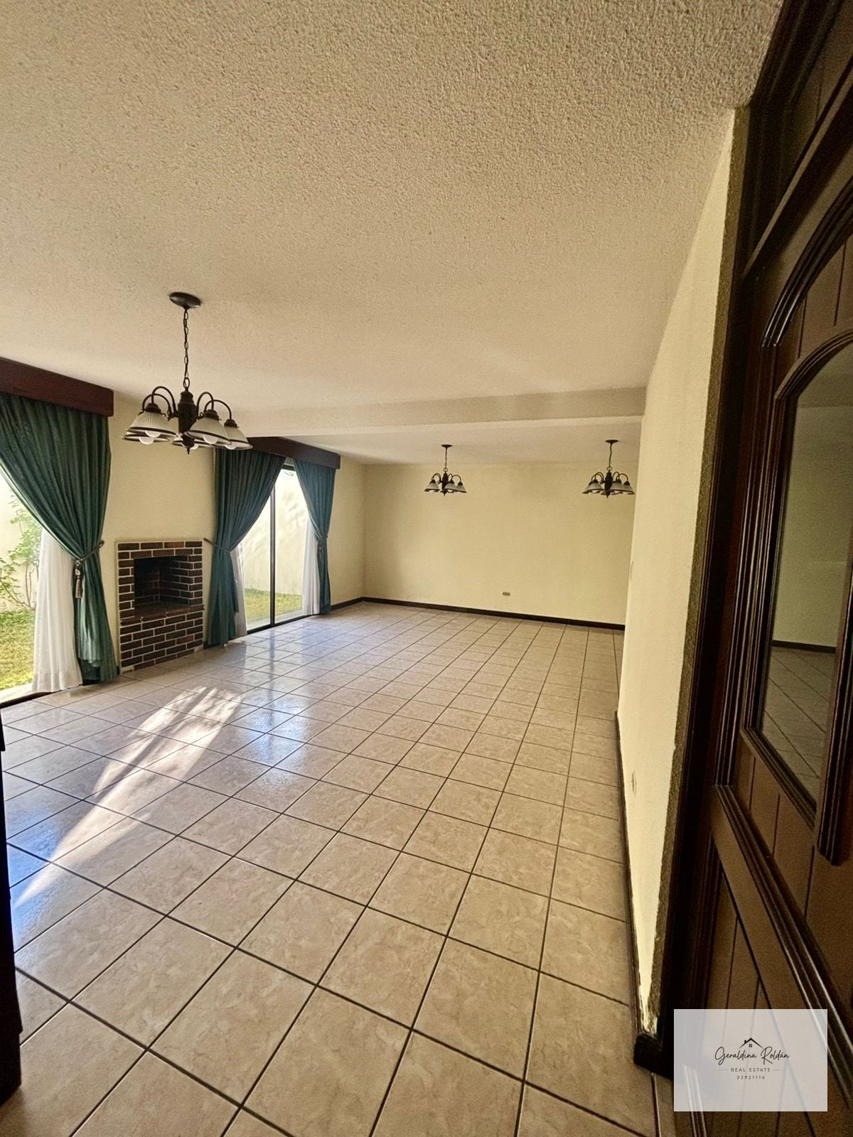 Vendo casa en Pinabetes km 19.6 entrada a San José Pinula — Casa en Venta en Condado Florenza, San José Pinula, Guatemala, Ciudad — foto 5 de 10