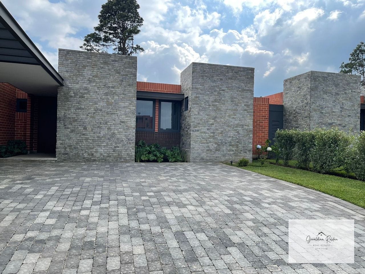 Casa en renta Las Dalias Condado Concepción km 15 — Casa en Alquiler en Condominio Dalias-Residencias Concepción., Carretera a El Salvador, Guatemala, Ciudad — foto 1 de 7