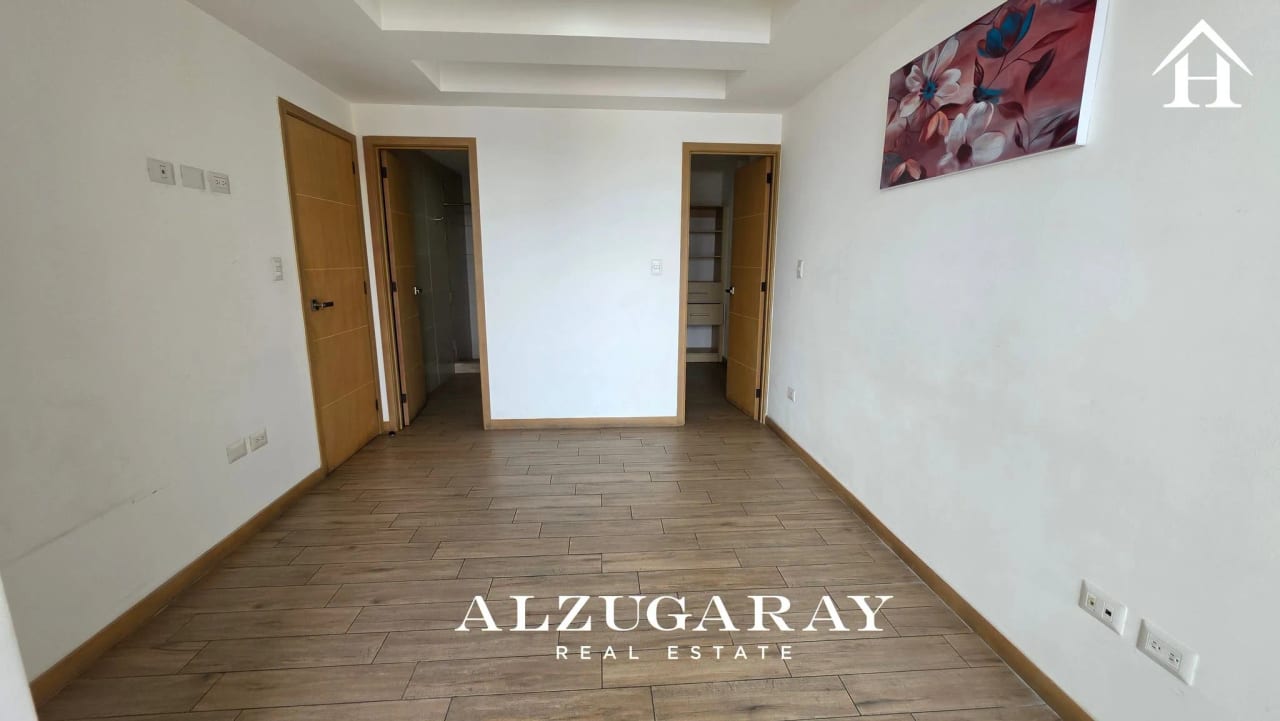 APTO MODERNO C/ 2 BALCONES 2 HAB. / EDIFICIO EN ZONA 10 — Apartamento en Alquiler en City Haus, Zona 10, Guatemala, Ciudad — foto 7 de 10