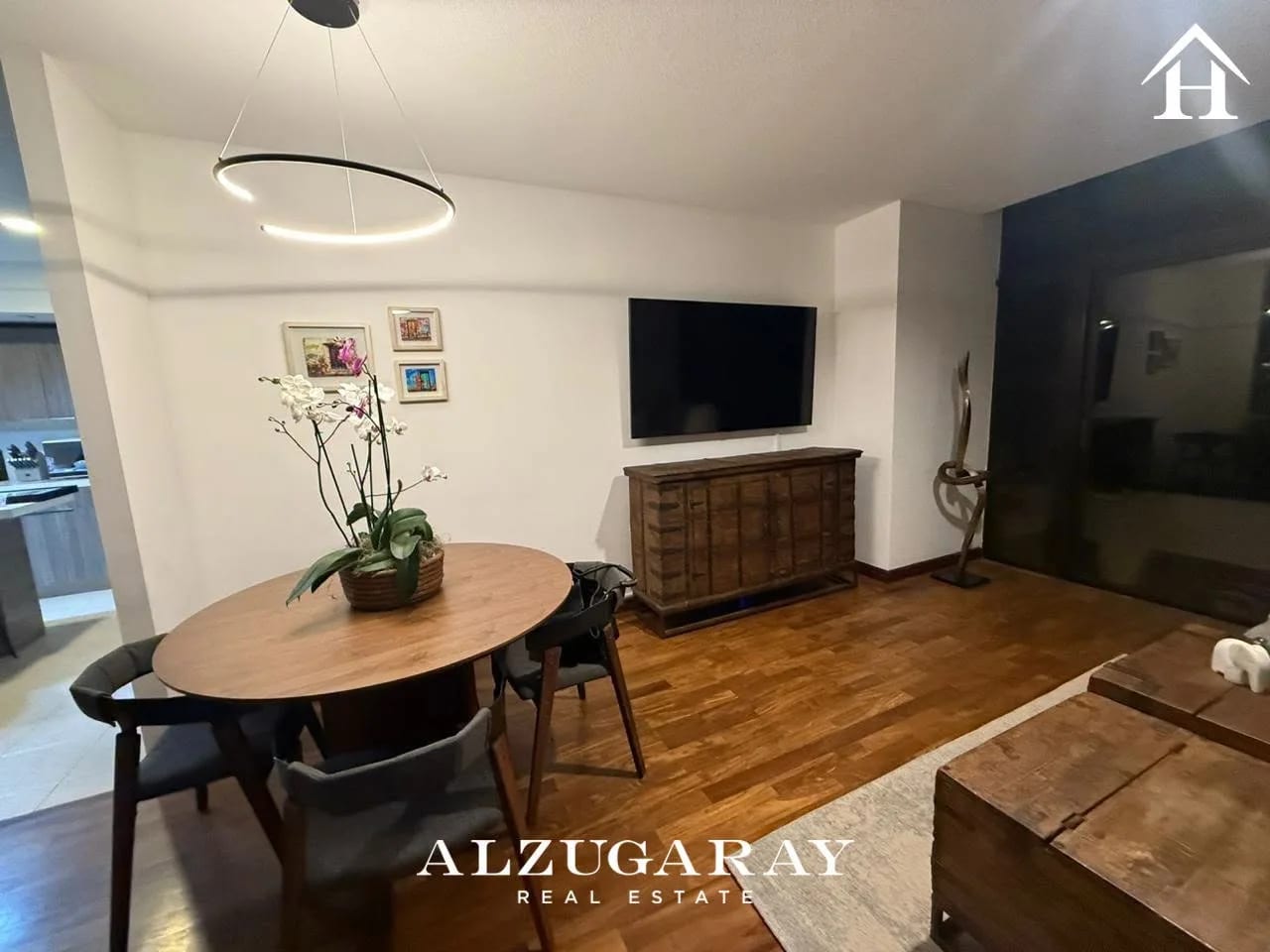 APTO AMUEBLADO C/ BALCÓN 1 HAB. / EDIFICIO EN ZONA 14 — Apartamento en Alquiler en Zona 14, Guatemala, Ciudad — foto 4 de 10