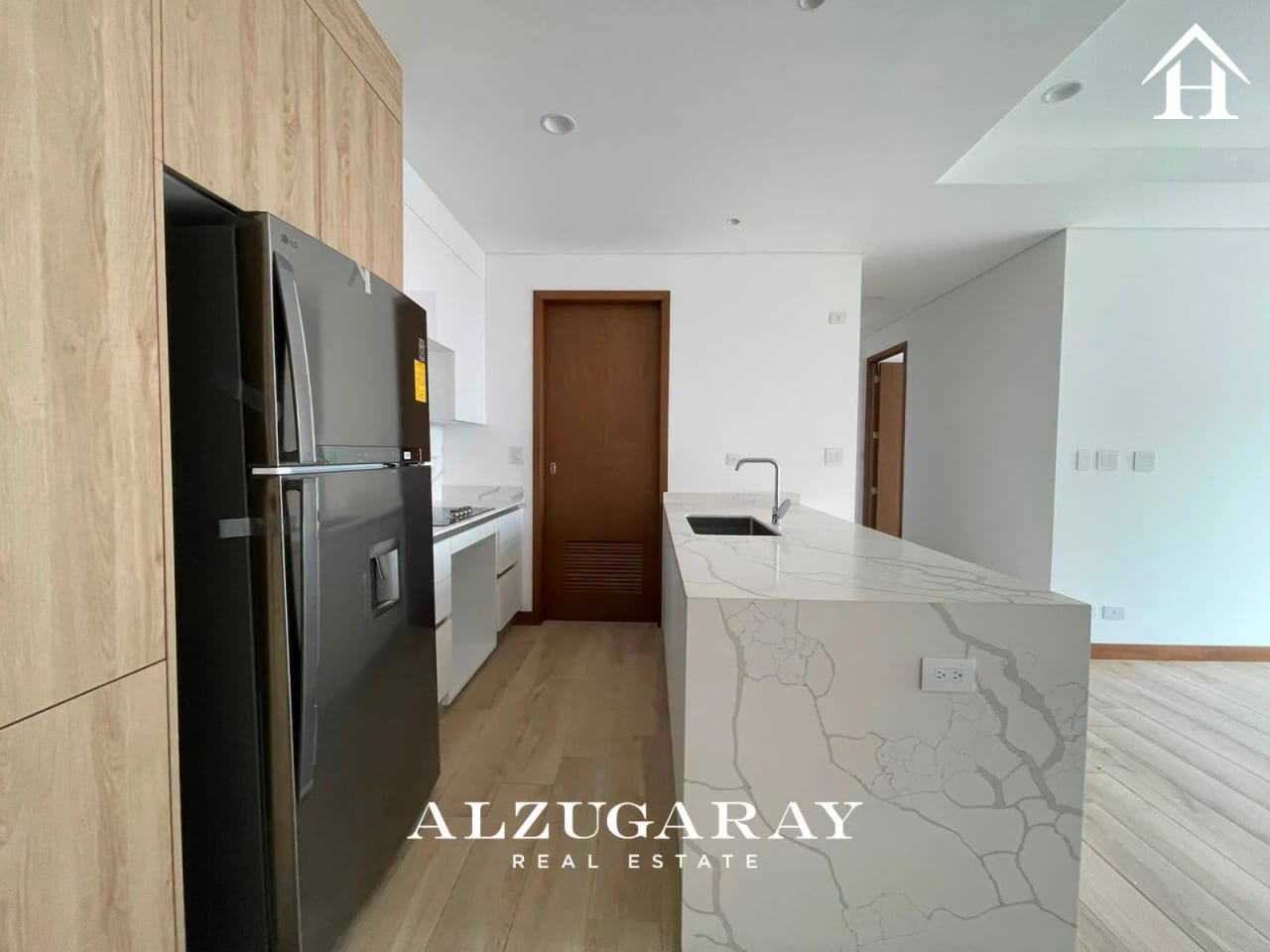 Apartamento en Renta 2 Hab. / Ferré Diez, Zona 10 — Apartamento en Alquiler en Ferré Diez, Zona 10, Guatemala, Ciudad — foto 4 de 8