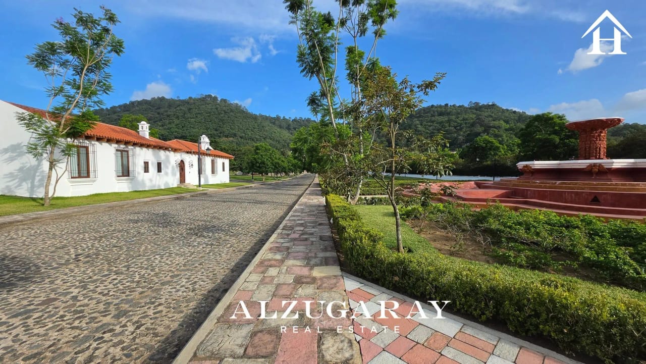 Terreno Plano en Venta 644 VR2 / Antigua Guatemala — Terreno en Venta en Antigua, Sacatepéquez — foto 4 de 5