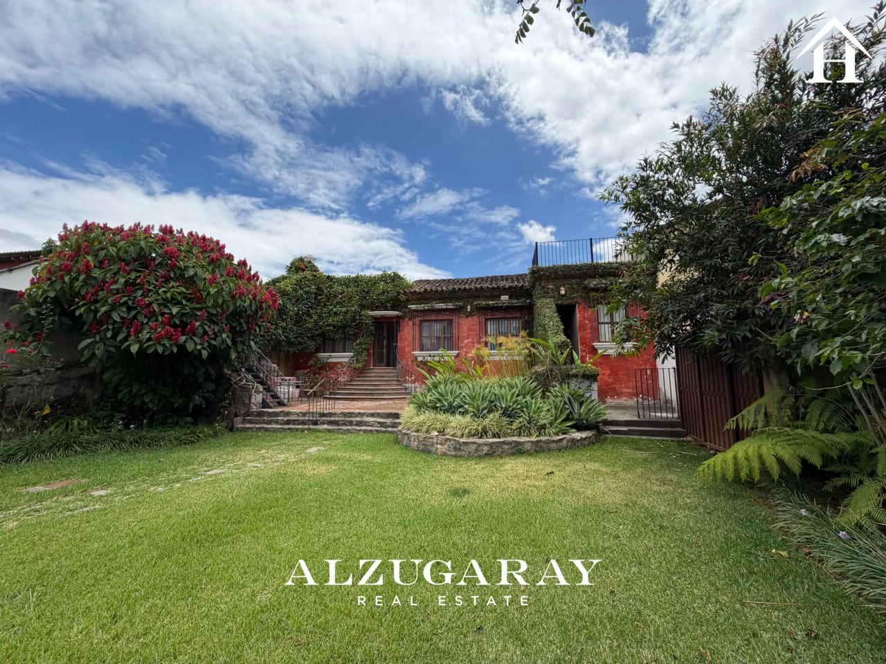 Casa Unica en Casco Central 4 Hab. | Antigua Guatemala — Casa en Venta en Dentro del Casco, Antigua, Sacatepéquez — foto 1 de 11