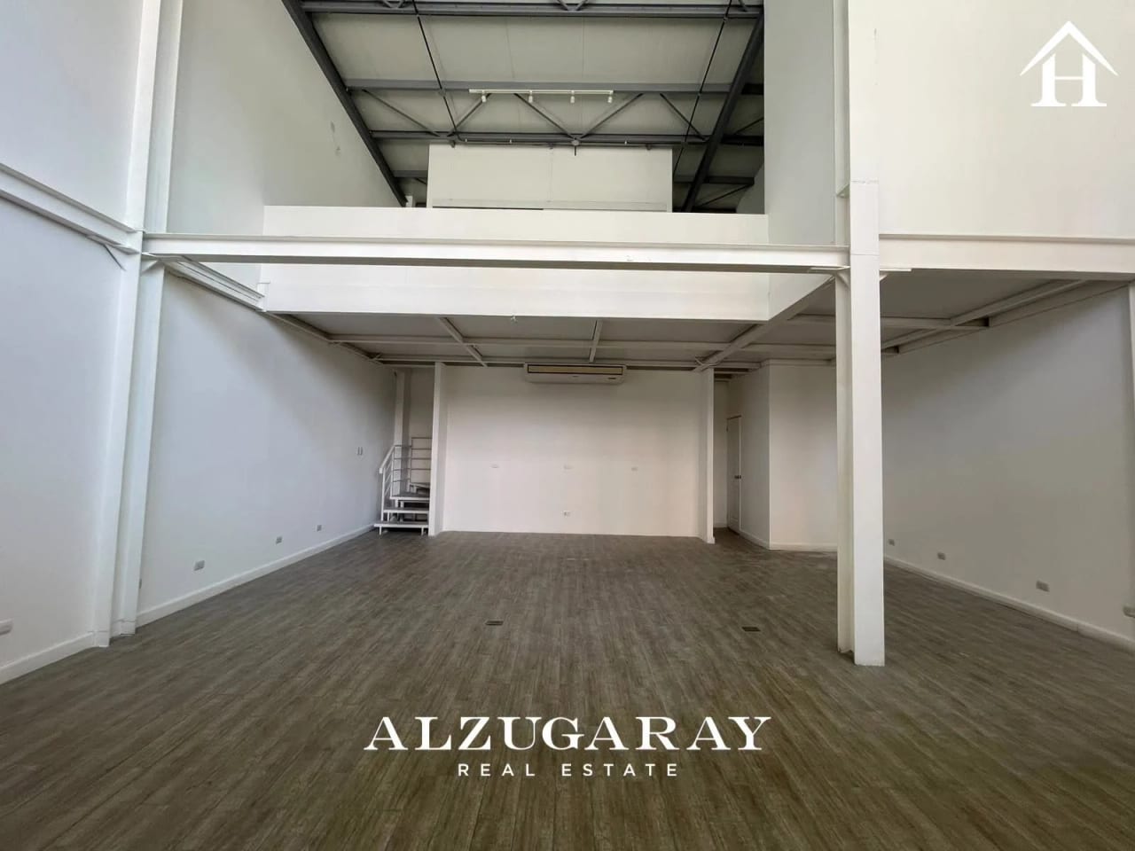 Local Comercial en Renta 111 MT2 | Plaza Comercial Z.14 — Local en Alquiler en Zona 14, Guatemala, Ciudad — foto 3 de 9
