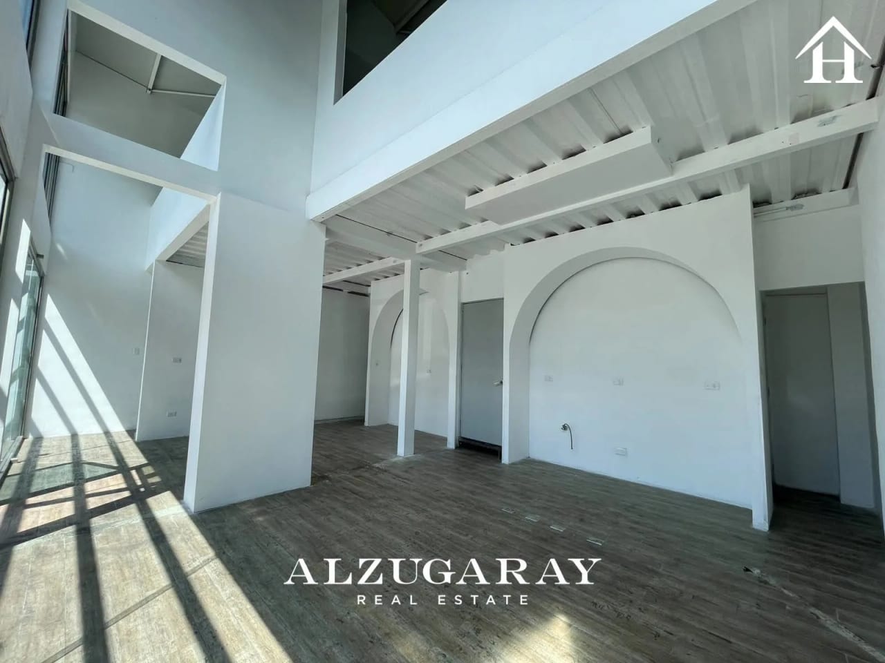 Local Comercial en Renta 89 MT2 | Plaza Comercial Z.14 — Local en Alquiler en Zona 14, Guatemala, Ciudad — foto 3 de 7