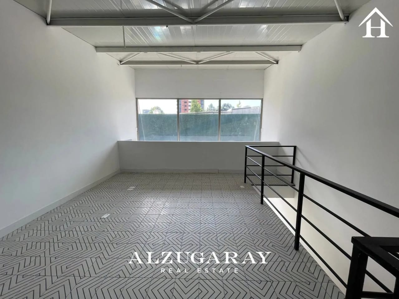 Local Comercial en Renta 89 MT2 | Plaza Comercial Z.14 — Local en Alquiler en Zona 14, Guatemala, Ciudad — foto 5 de 7