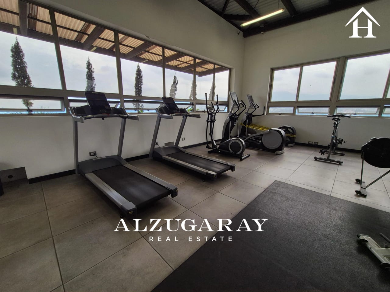 Apartamento Nivel Alto en Venta 3 Hab. | Edificio en Zona 11 — Apartamento en Venta en Punto Mariscal, Zona 11, Guatemala, Ciudad — foto 9 de 10