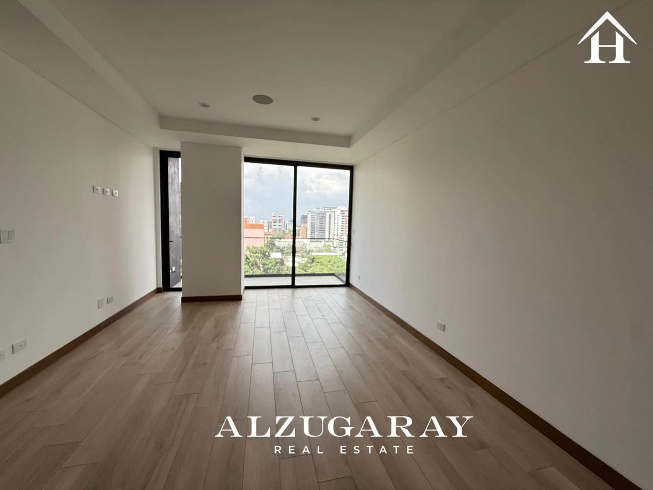 Apartamento en Renta 3 Hab. | Ferre Diez Z.10 — Apartamento en Alquiler en Ferré Diez, Zona 10, Guatemala, Ciudad — foto 6 de 9