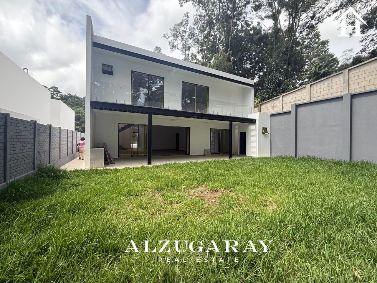 Casa Minimalista para Estrenar 4 Hab.| Santa Rosalia CAES — Casa en Venta en Santa Rosalia La Laguna, Carretera a El Salvador, Guatemala, Ciudad — foto 1 de 10