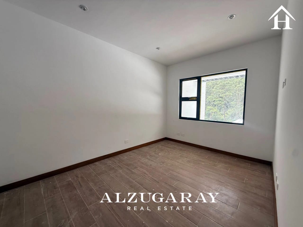 Casa Minimalista para Estrenar 4 Hab.| Santa Rosalia CAES — Casa en Venta en Santa Rosalia La Laguna, Carretera a El Salvador, Guatemala, Ciudad — foto 7 de 10