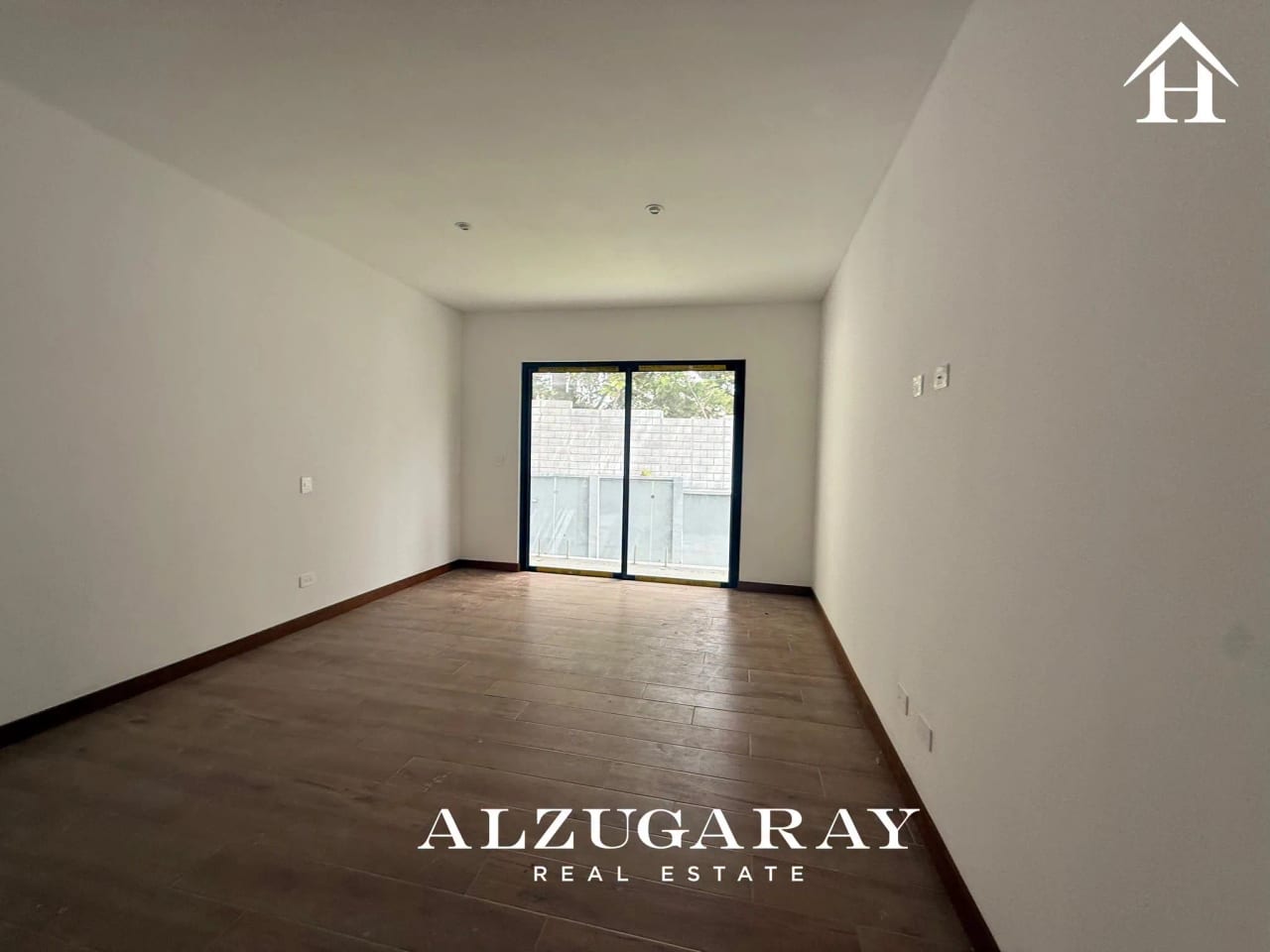 Casa Minimalista para Estrenar 4 Hab.| Santa Rosalia CAES — Casa en Venta en Santa Rosalia La Laguna, Carretera a El Salvador, Guatemala, Ciudad — foto 6 de 10