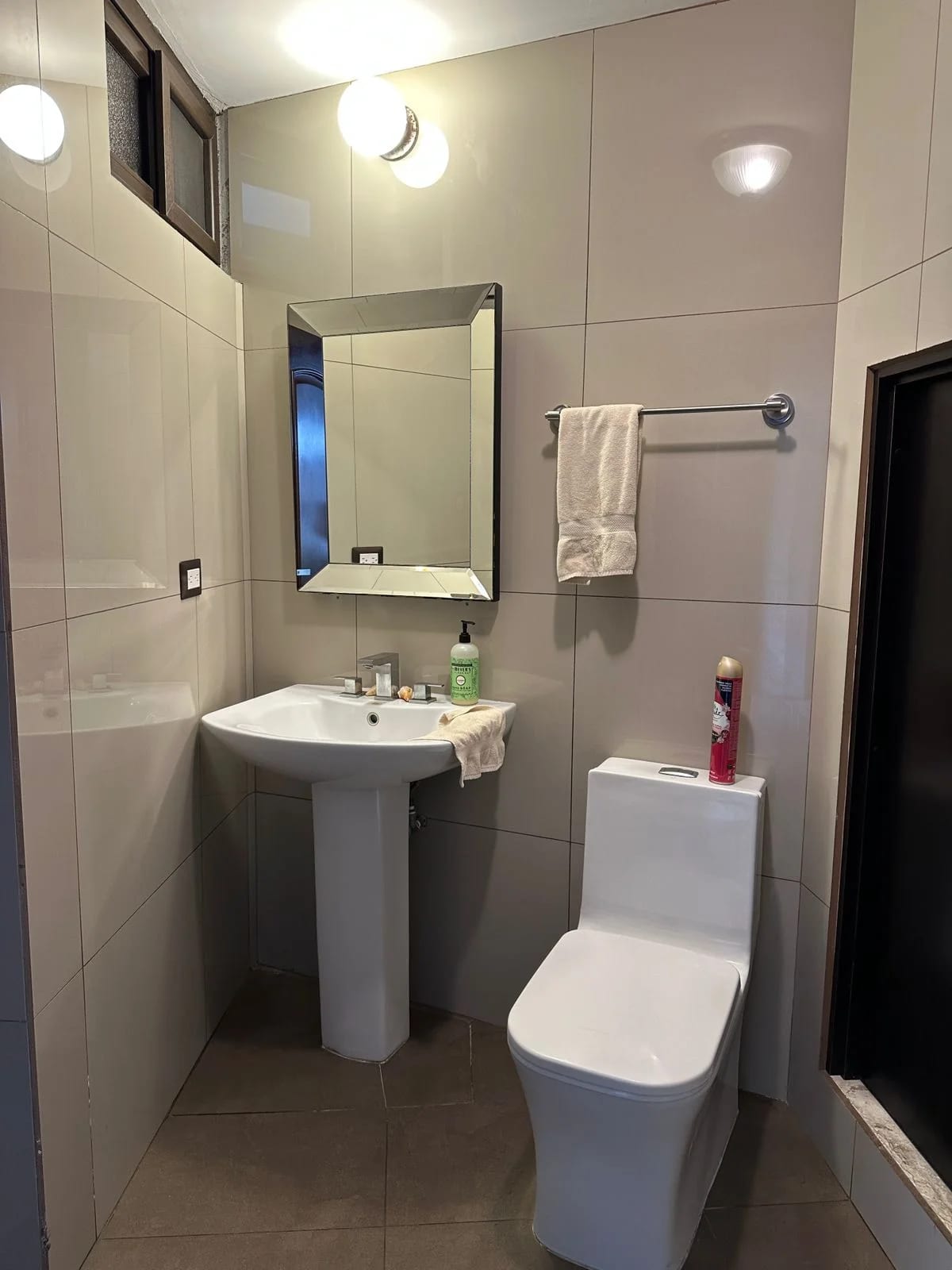 VENTA CASA GRANAI III — Casa en Venta en Granai & Townson, Zona 11, Guatemala, Ciudad — foto 12 de 17