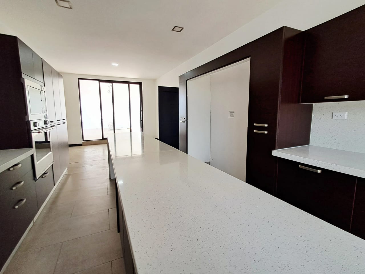 Casa Venta Lomas de San Isidro — Casa en Venta en Lomas de San Isidro, Zona 16, Guatemala, Ciudad — foto 3 de 14