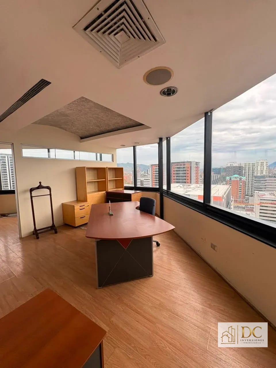 📍 OFICINA EN RENTA – 892 M² + VISTA PANORÁMICA | MURANO CENTER | ZONA 10 — Oficina en Alquiler en Murano Center, Zona 10, Guatemala, Ciudad — foto 8 de 12