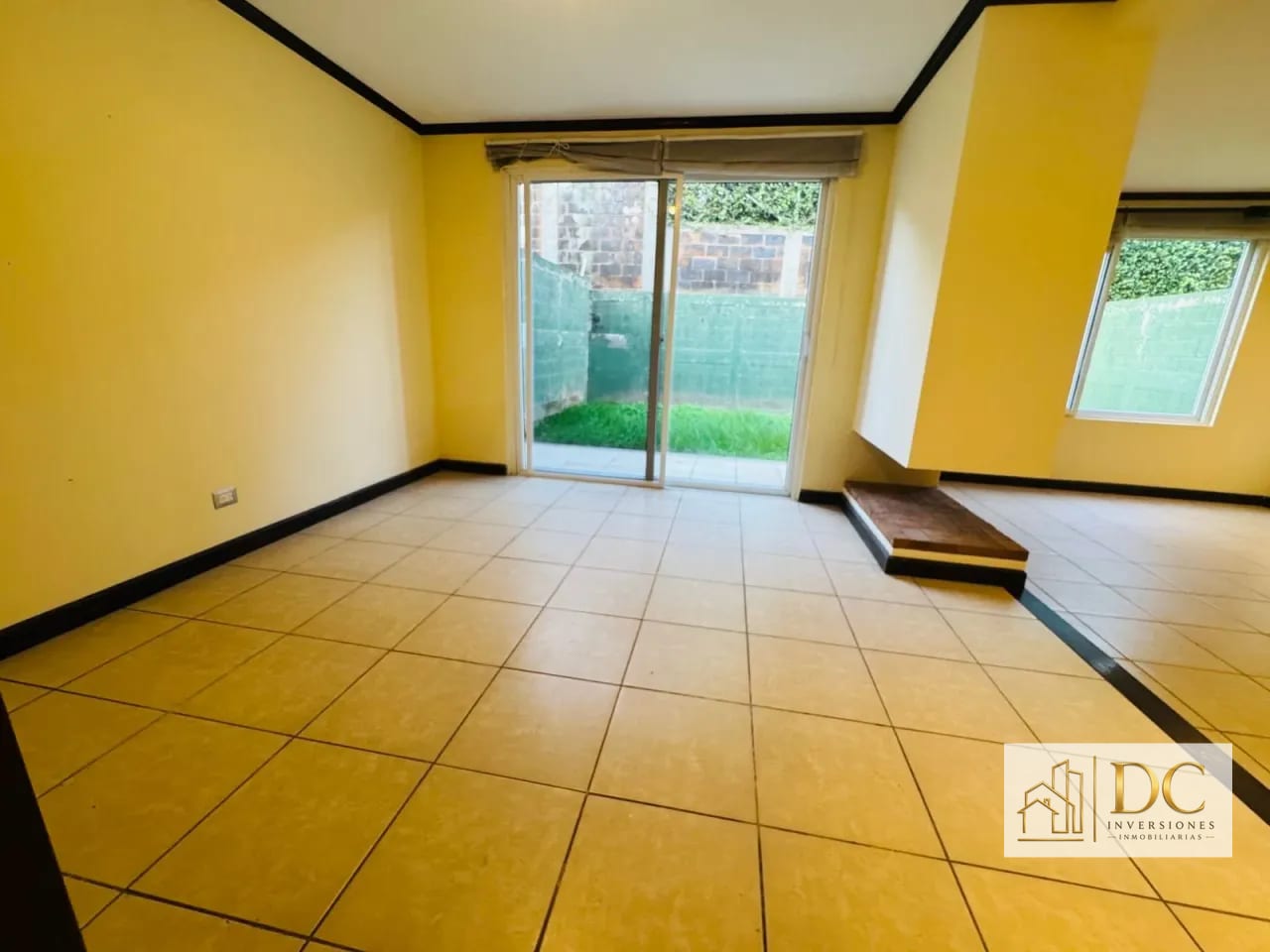 đ CASA EN VENTA â 3 HAB + JARDĂN Y SALA FAMILIAR | ENSENADA DE SAN ISIDRO | ZONA 16 â Casa en Venta en Ensenada de San Isidro, Zona 16, Guatemala, Ciudad â foto 3 de 10