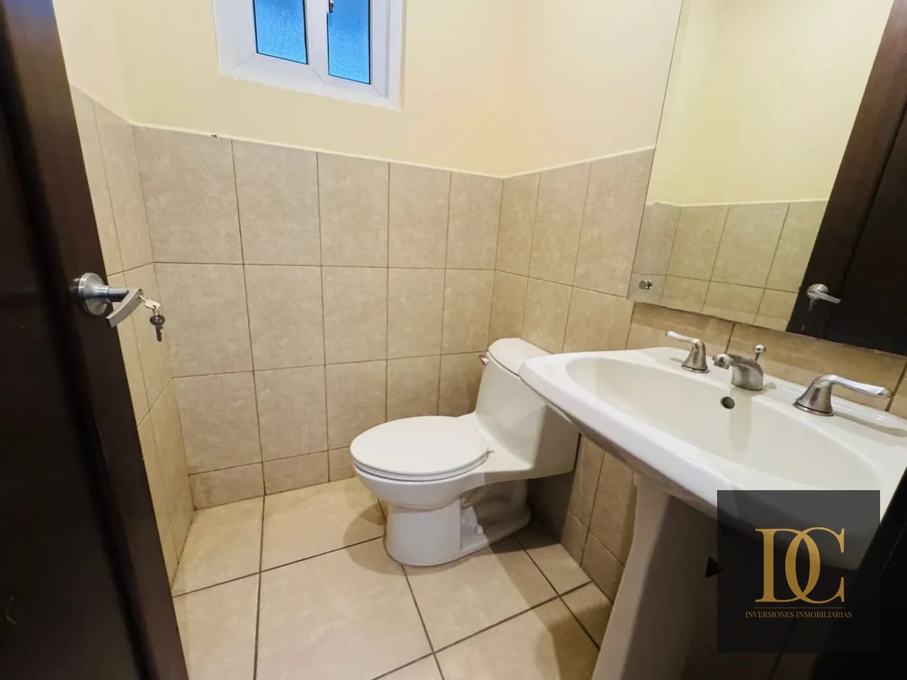 📍 Casa en Venta – 3 Hab + Jardín y Sala Familiar | Ensenada de San Isidro | Zona 16 — Casa en Venta en Ensenada de San Isidro, Zona 16, Guatemala, Ciudad — foto 7 de 10
