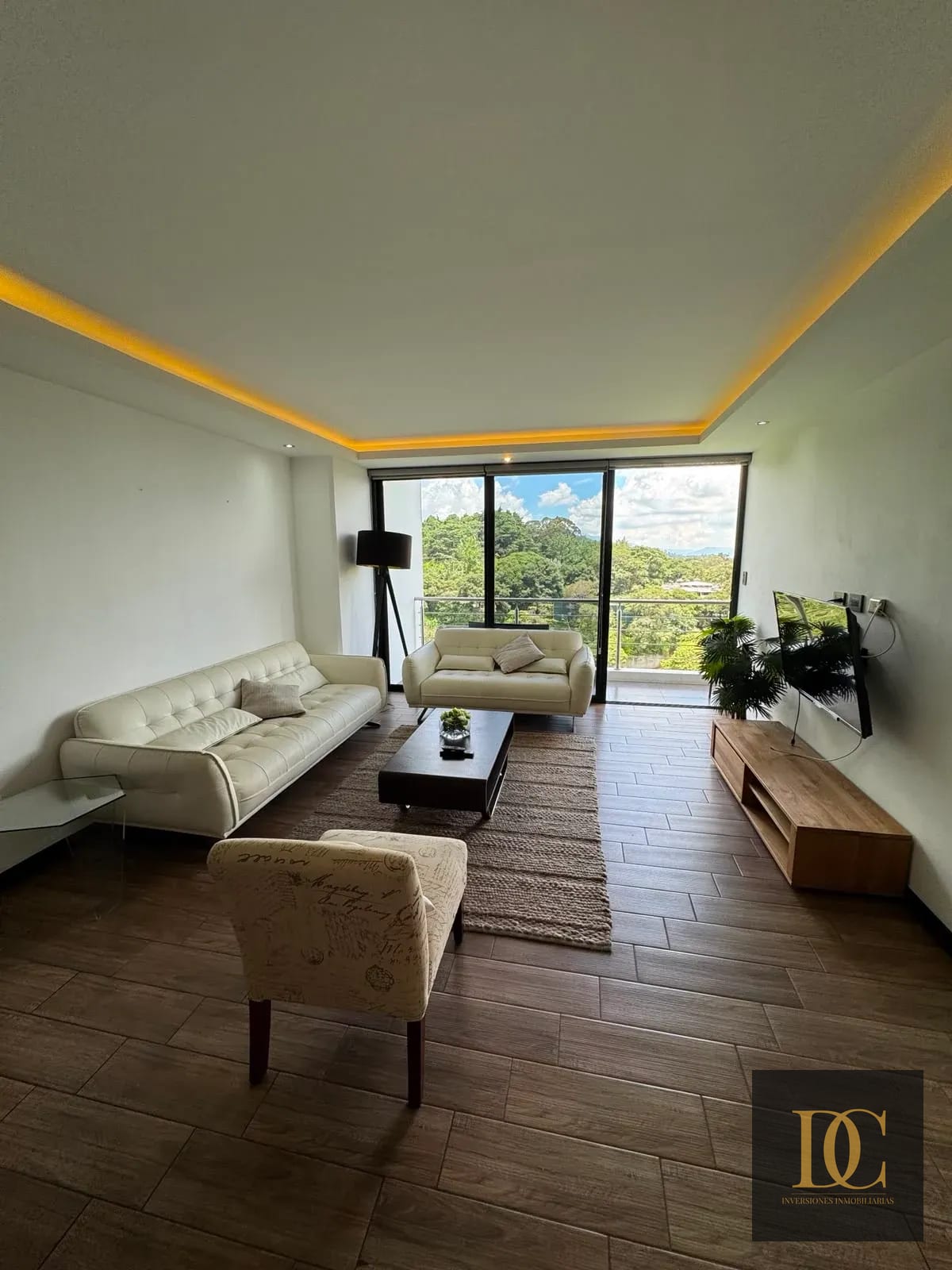 📍 Apartamento en Renta Amueblado– 2 Hab | Edificio Castalia | Vhii, Zona 15 — Apartamento en Alquiler en Castalia, Zona 15, Guatemala, Ciudad — foto 2 de 14