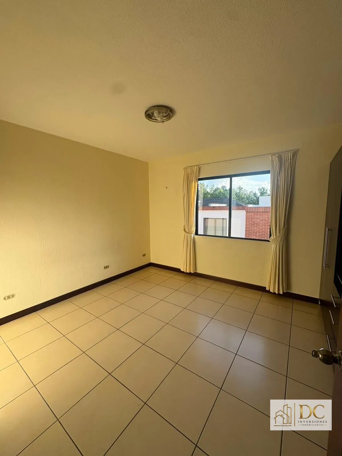 📍 CASA EN RENTA – 3 HAB + JARDÍN | ALAMEDA DE SAN ISIDRO | ZONA 16 — Casa en Alquiler en Alamedas de San Isidro, Zona 16, Guatemala, Ciudad — foto 8 de 12