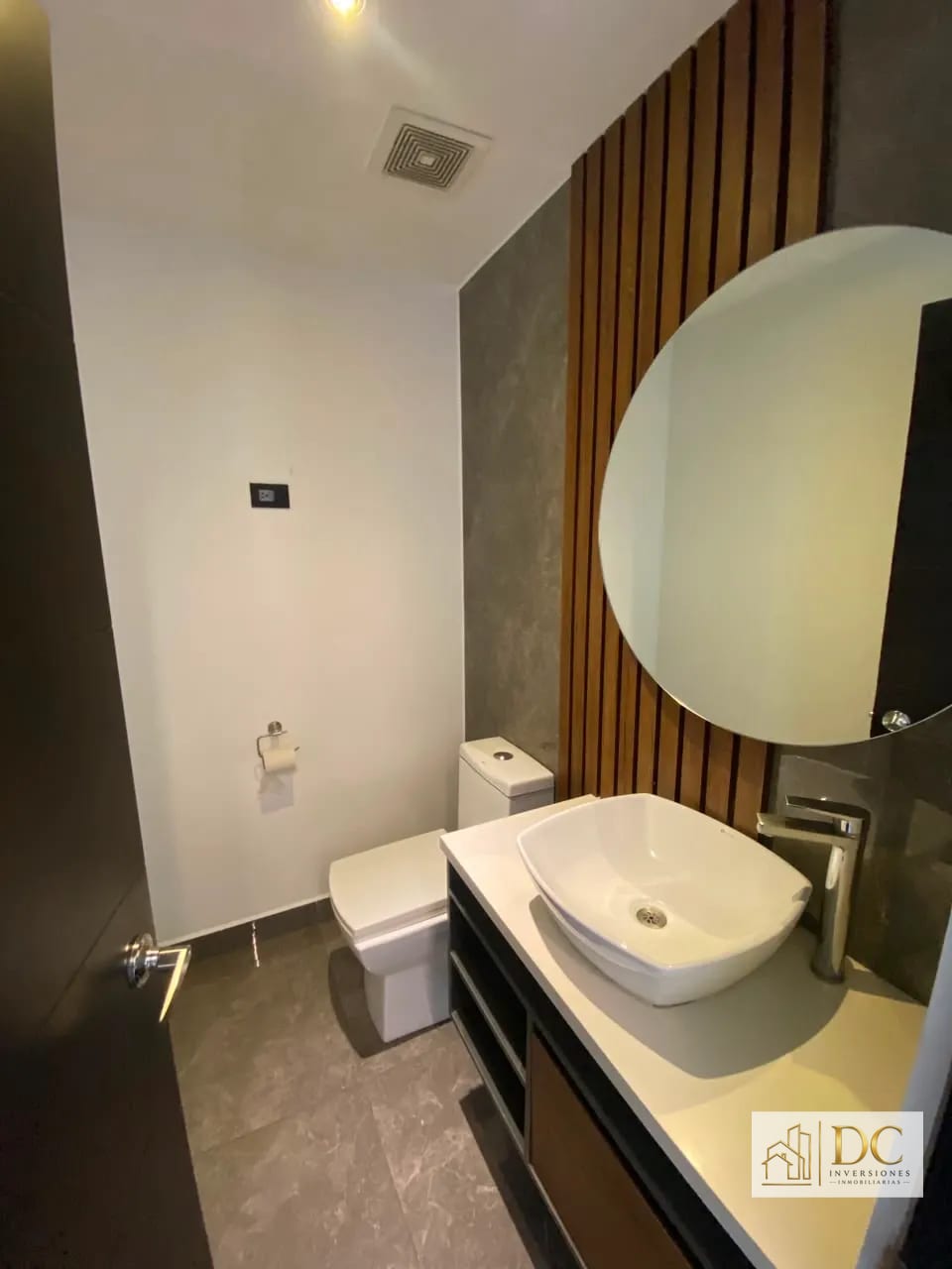 đ CLĂNICA MĂDICA EN VENTA â 50 M² + 2 PARQUEOS | RENOVATI | ZONA 10 â ClĂnica en Venta en Renovati, Zona 10, Guatemala, Ciudad â foto 6 de 6
