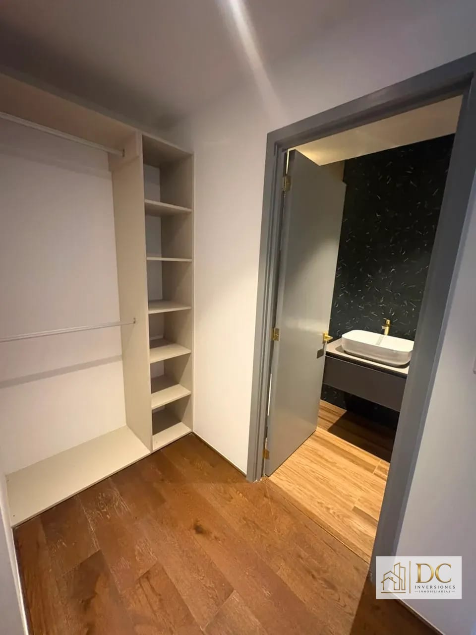 📍 APARTAMENTO EN RENTA – 3 HAB + LÍNEA BLANCA + NIVEL ALTO | ATARAH | ZONA 10 — Apartamento en Alquiler en Atarah, Zona 10, Guatemala, Ciudad — foto 9 de 15