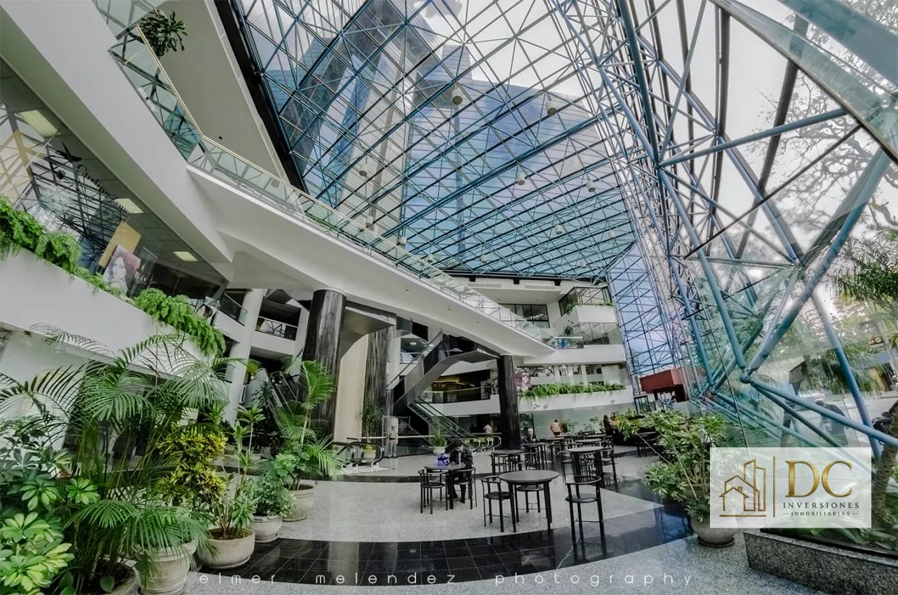 📍 Local Comercial en Renta – 98.97 M² | Atlantis | Zona 10 — Local en Alquiler en Atlantis, Zona 10, Guatemala, Ciudad — foto 2 de 5