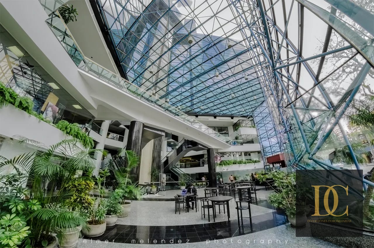 📍 Oficina en Renta – 142.97 M² | Edificio Atlantis | Zona 10 — Oficina en Alquiler en Atlantis, Zona 10, Guatemala, Ciudad — foto 2 de 5