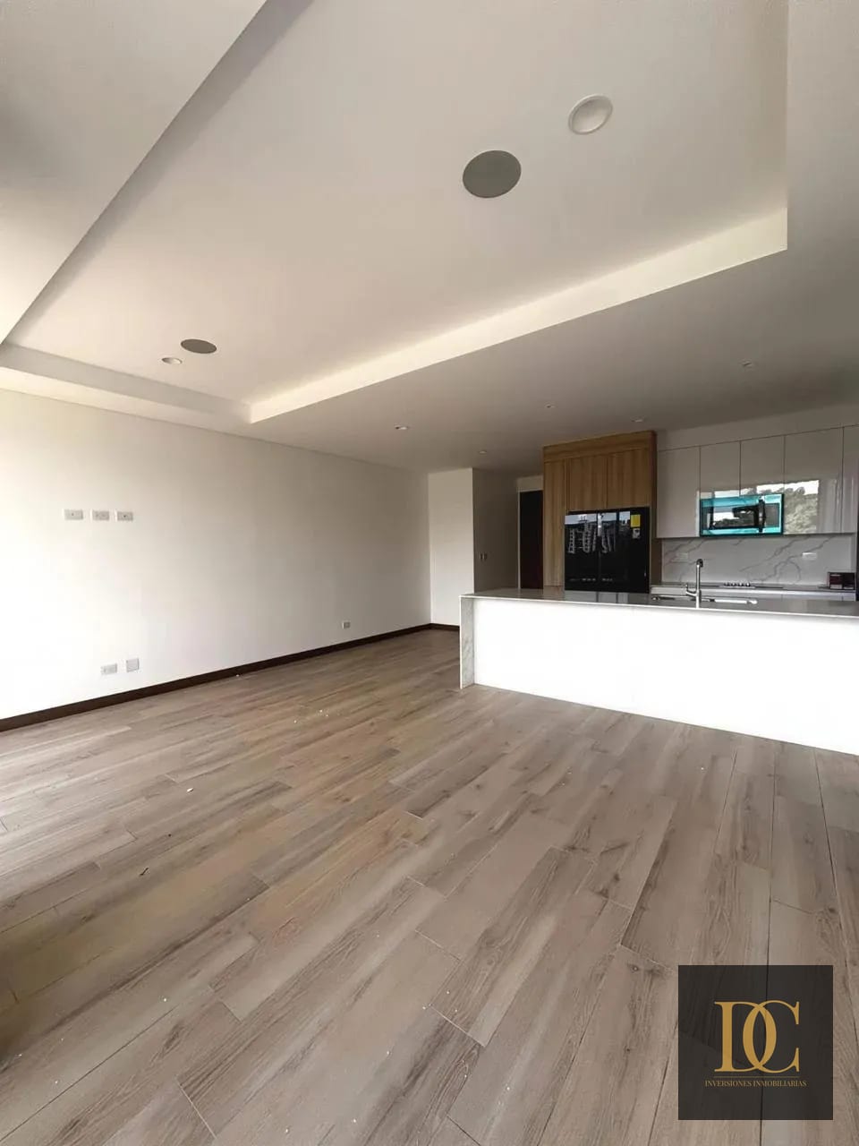 đ Apartamento en Alquiler â 3 Hab + Sala Familiar | Ferre Diez, Z.10 â Apartamento en Alquiler en FerrĂŠ Diez, Zona 10, Guatemala, Ciudad â foto 2 de 12
