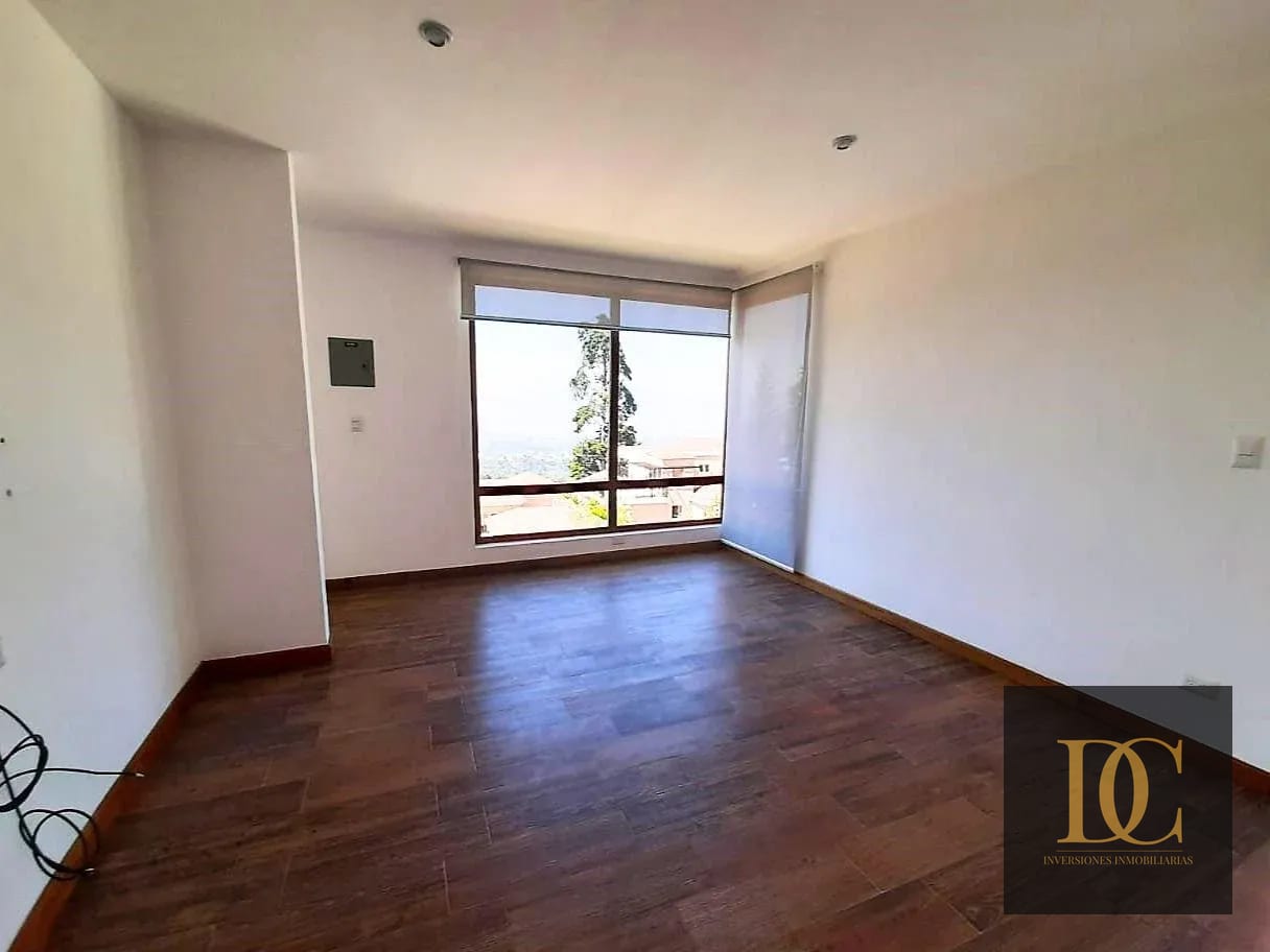 📍 Casa en Renta – 4 Hab + Jardín | Residencial Alto Valle | KM. 12.5 — Casa en Alquiler en Alto Valle, Carretera a El Salvador, Guatemala, Ciudad — foto 8 de 11