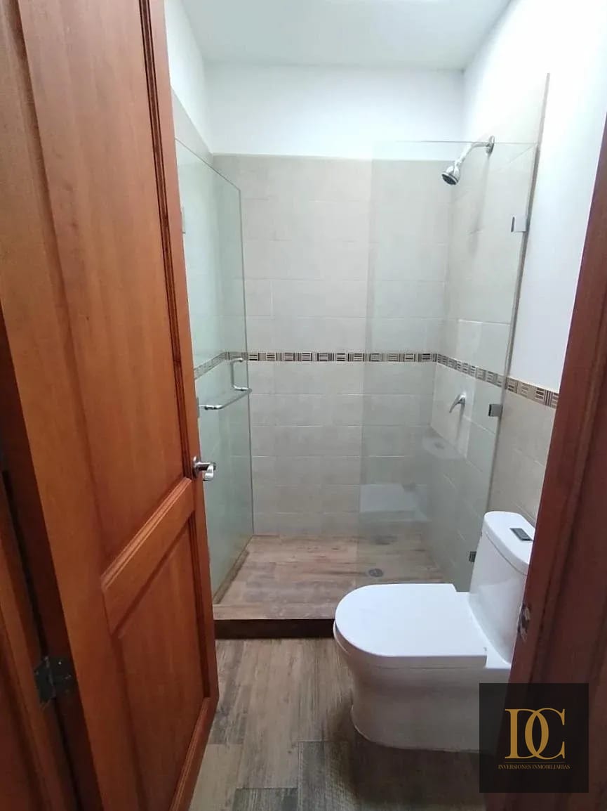 📍 Casa en Renta – 4 Hab + Jardín | Residencial Alto Valle | KM. 12.5 — Casa en Alquiler en Alto Valle, Carretera a El Salvador, Guatemala, Ciudad — foto 9 de 11