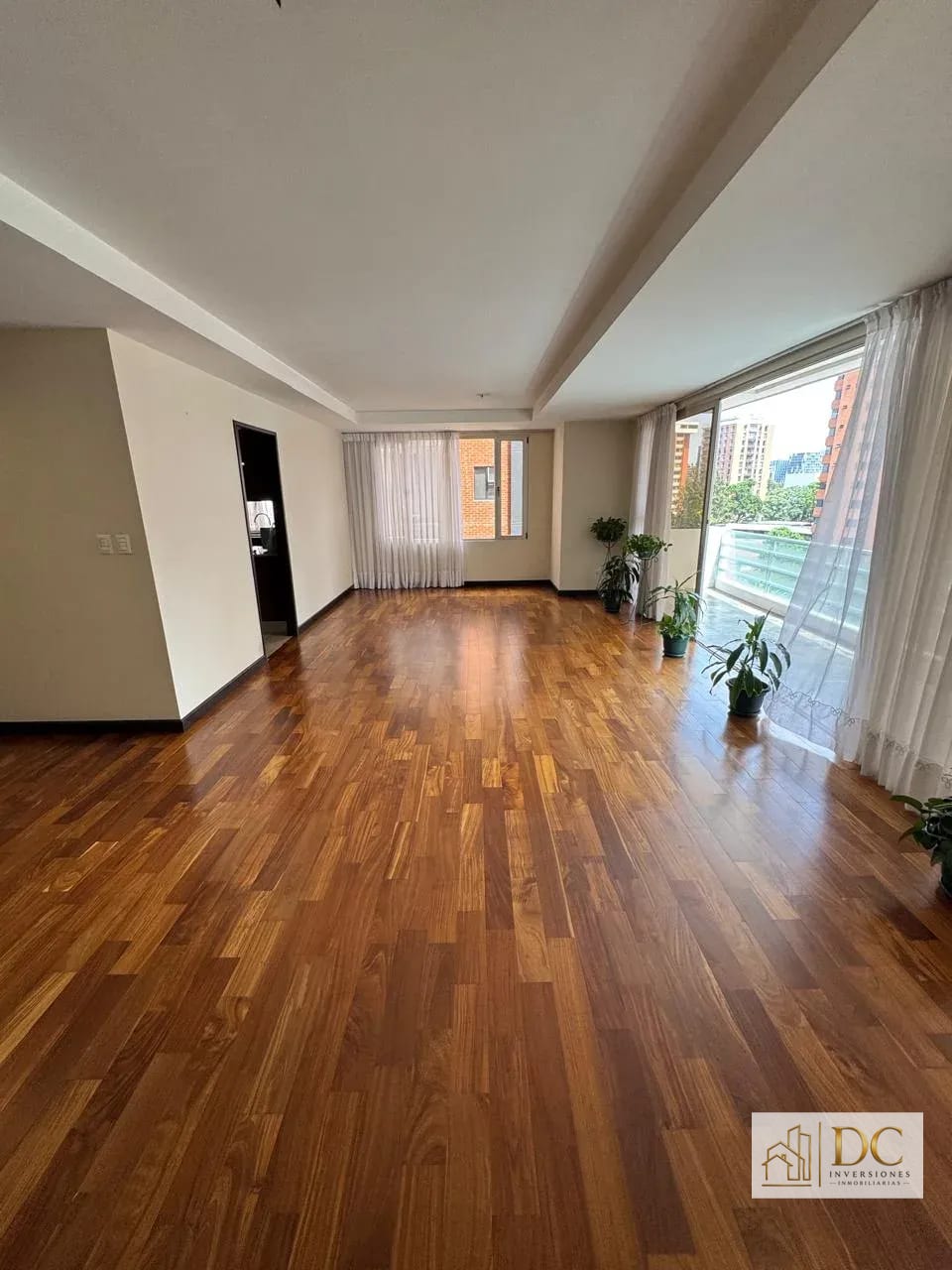 ๐ Apartamento en Renta โ 3 Hab + 3 Parqueos | Aria | Zona 10 ๐ Esti โ Apartamento en Alquiler en Aria, Zona 10, Guatemala, Ciudad โ foto 9 de 16