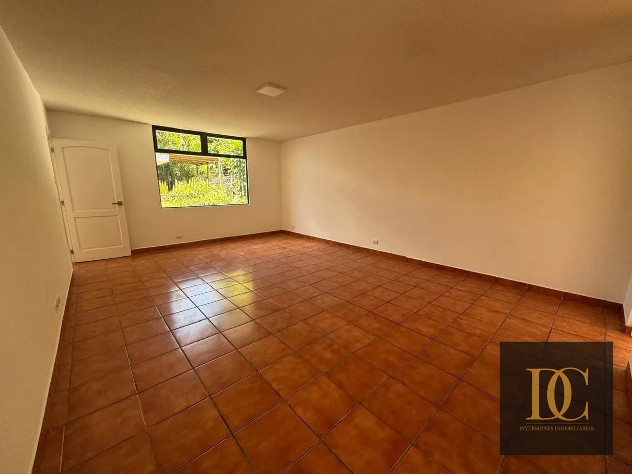 đ Casa en Renta â 4 Hab + JardĂn + 4 Parqueos | Sector la Villa | Z14 â Casa en Alquiler en La Villa, Zona 14, Guatemala, Ciudad â foto 2 de 14