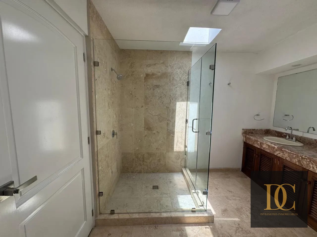 đ Casa en Renta â 4 Hab + JardĂn + 4 Parqueos | Sector la Villa | Z14 â Casa en Alquiler en La Villa, Zona 14, Guatemala, Ciudad â foto 9 de 14