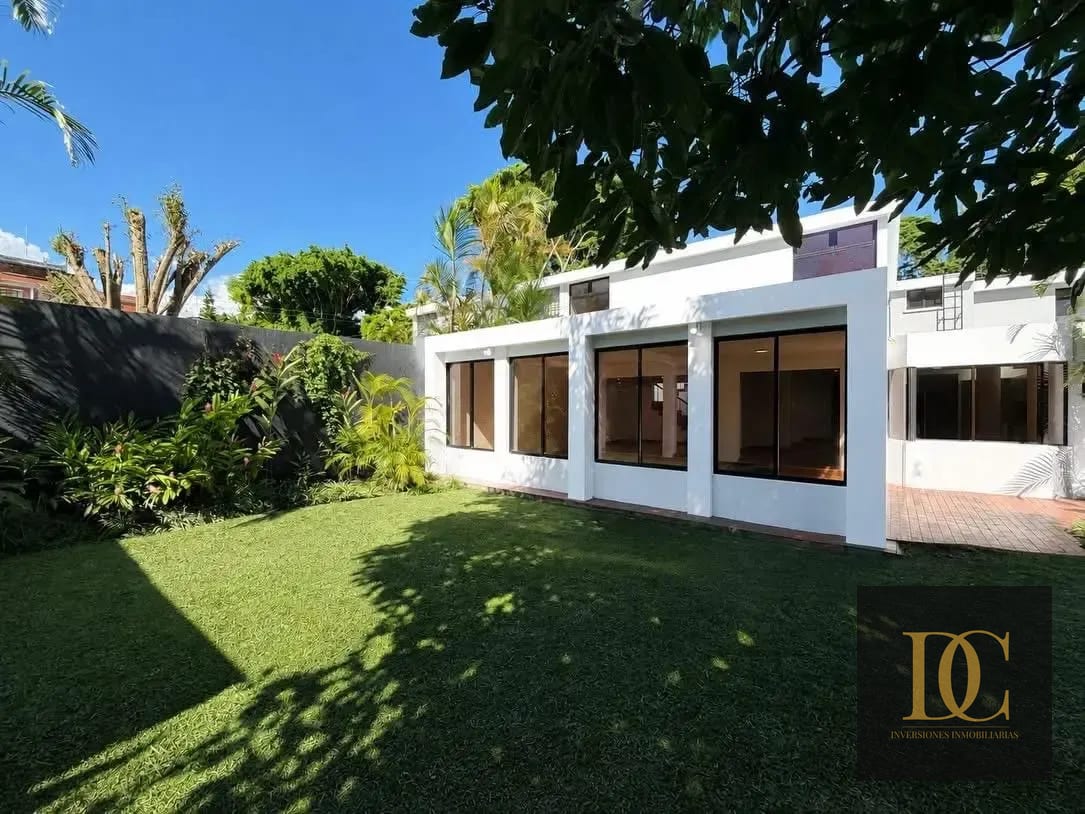 đ Casa en Renta â 4 Hab + JardĂn + 4 Parqueos | Sector la Villa | Z14 â Casa en Alquiler en La Villa, Zona 14, Guatemala, Ciudad â foto 10 de 14