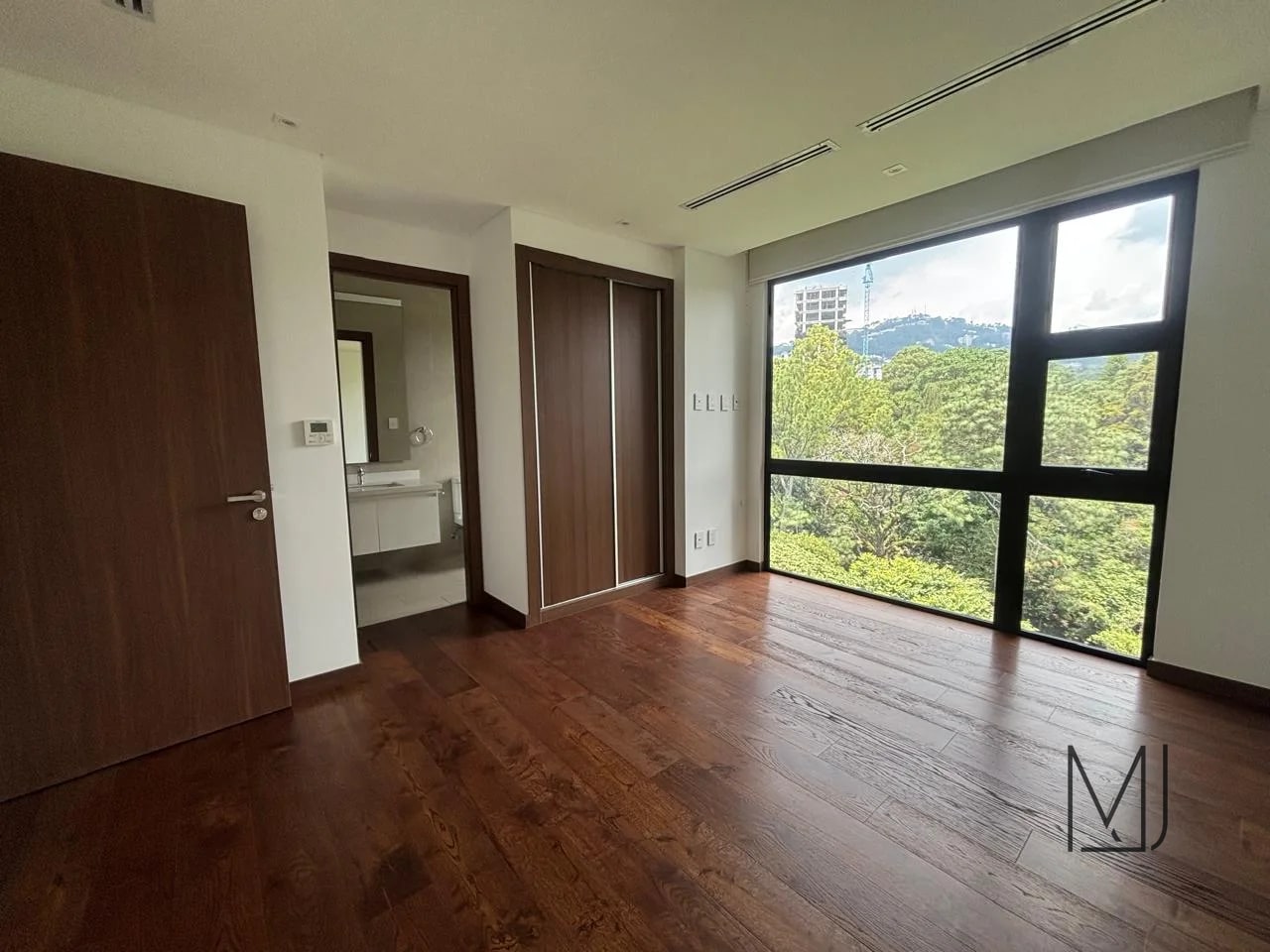 Apartamento en Alquiler / Venta | Edificio Azores | Zona 15 VH2 | 3 habitaciones · AC — Apartamento en Alquiler en Zona 15, Guatemala, Ciudad — foto 8 de 17