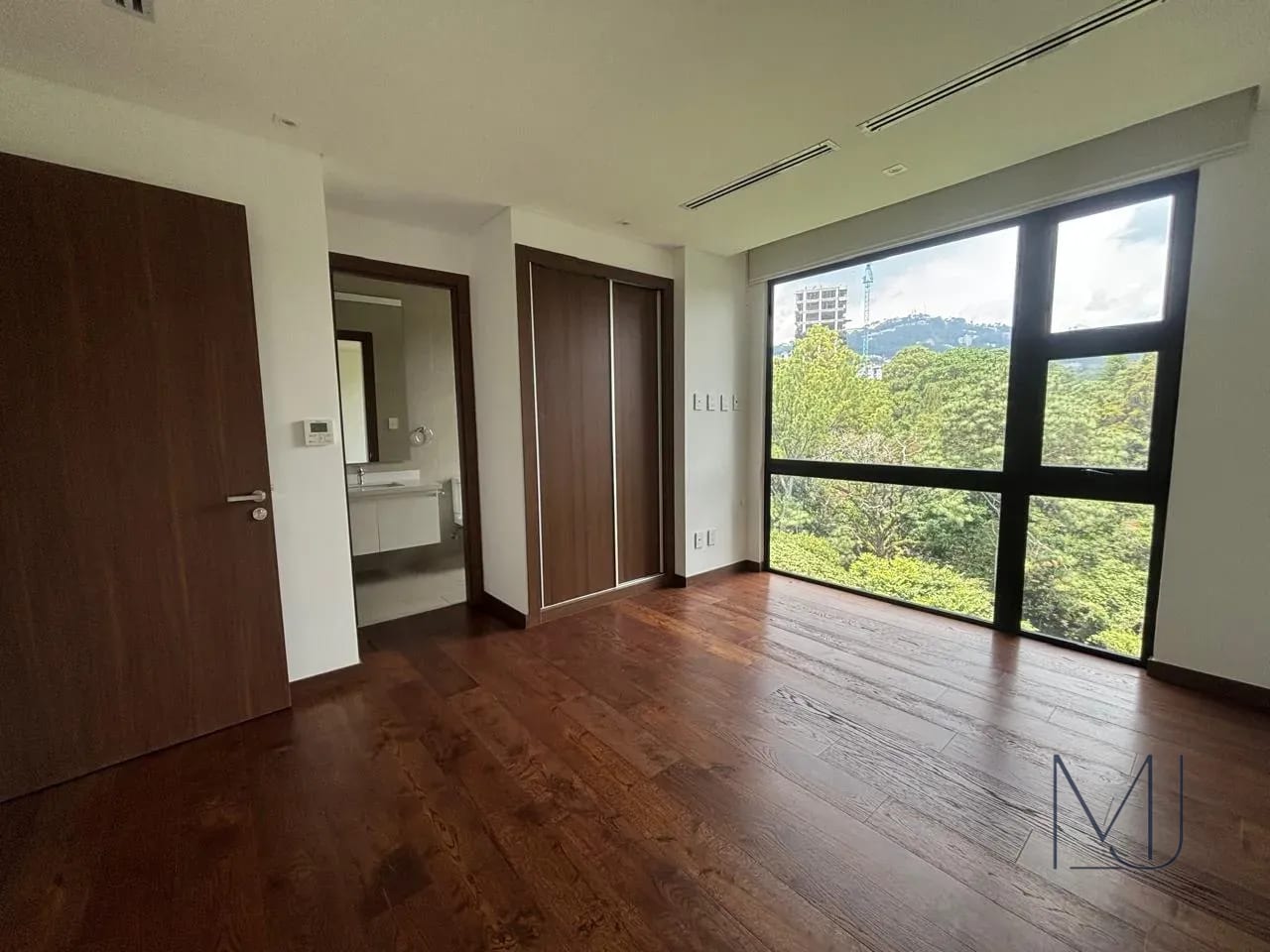Apartamento en Alquiler / Venta | Edificio Azores | Zona 15 VH2 | 3 habitaciones · AC — Apartamento en Alquiler en Zona 15, Guatemala, Ciudad — foto 8 de 17