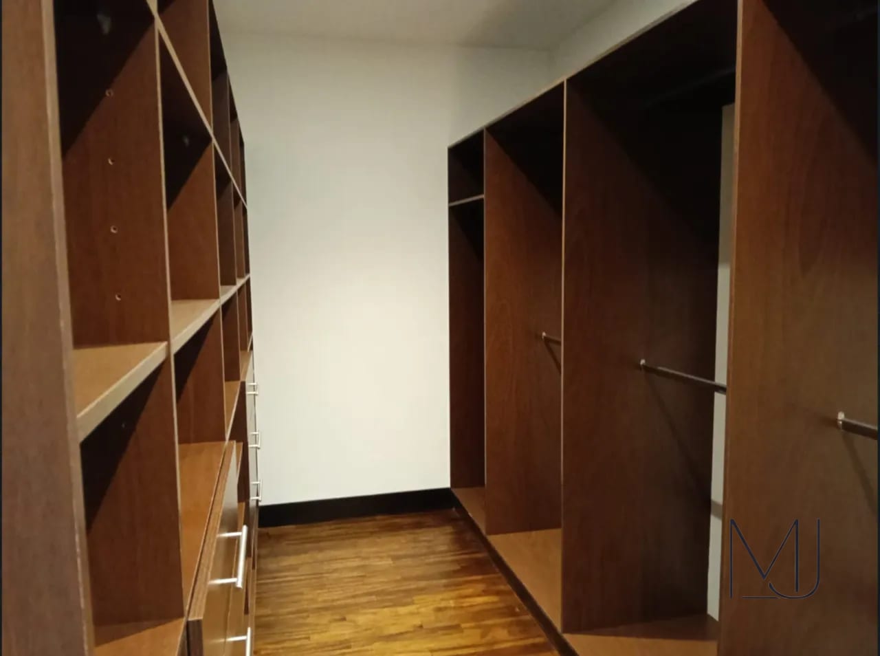 Apartamento en Alquiler | Edificio Quinta Avenida | Zona 14 | Dúplex · 452 m² — Apartamento en Alquiler en Quinta Avenida, Zona 14, Guatemala, Ciudad — foto 8 de 8