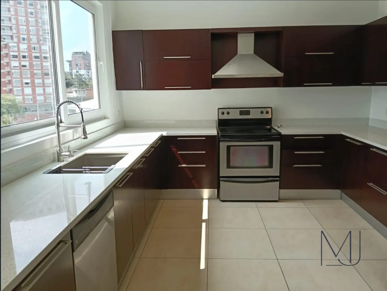 Apartamento en Alquiler | Edificio Quinta Avenida | Zona 14 | Dúplex · 452 m² — Apartamento en Alquiler en Quinta Avenida, Zona 14, Guatemala, Ciudad — foto 2 de 8