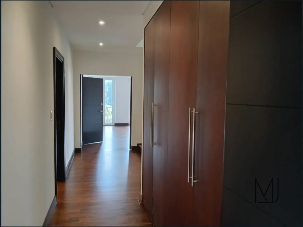 Apartamento en Alquiler | Edificio Quinta Avenida | Zona 14 | Dúplex · 452 m² — Apartamento en Alquiler en Quinta Avenida, Zona 14, Guatemala, Ciudad — foto 1 de 8