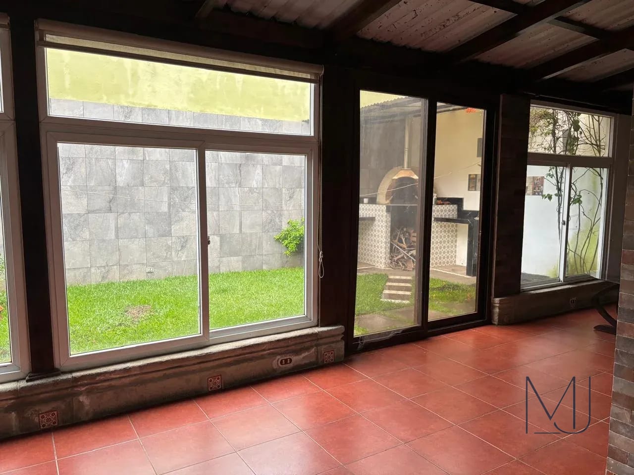 Casa en Alquiler | Villas del Pinar CAES | 4 Habitaciones · Pérgola y Horno de Leña | $1,395 — Casa en Alquiler en Villas del Pinar, Carretera a El Salvador, Guatemala, Ciudad — foto 2 de 17