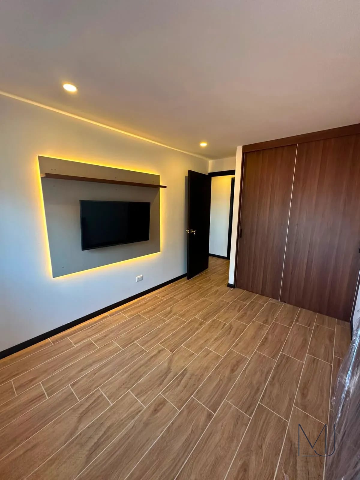 Apartamento Amueblado en Alquiler | Edificio Essenza | Zona 13 | 2 ha · alto — Apartamento en Alquiler en Zona 13, Guatemala, Ciudad — foto 7 de 10