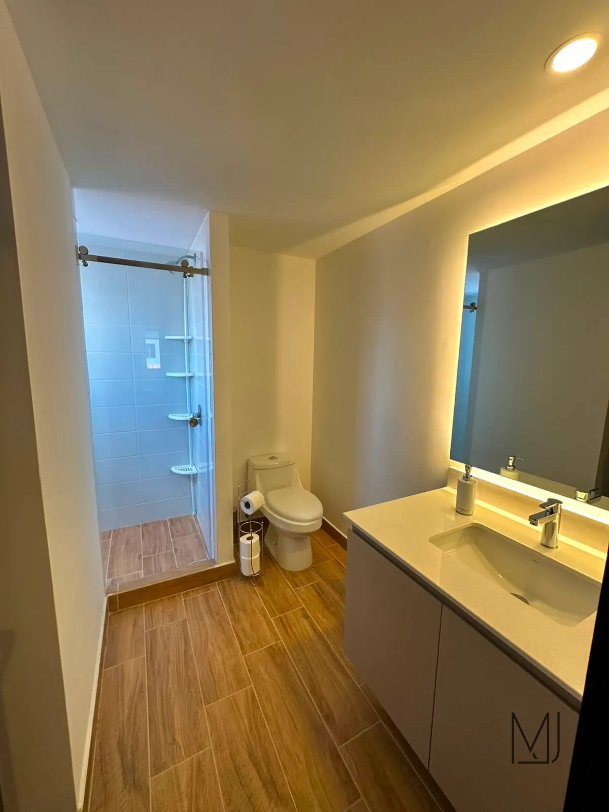 Apartamento Amueblado en Alquiler | Edificio Essenza | Zona 13 | 2 habitaciones · Nivel alto — Apartamento en Alquiler en Zona 13, Guatemala, Ciudad — foto 9 de 10