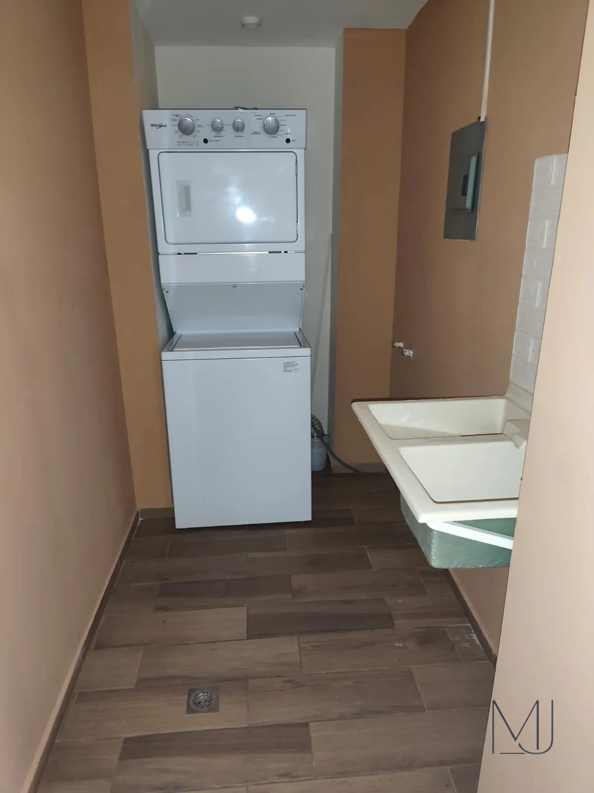 Apartamento en Alquiler | Torre Zentia | Zona 2 de Mixco | 2 habitaciones · Excelente ubicación — Apartamento en Alquiler en Torre Zentia, Zona 2 Mixco, Guatemala, Ciudad — foto 7 de 7