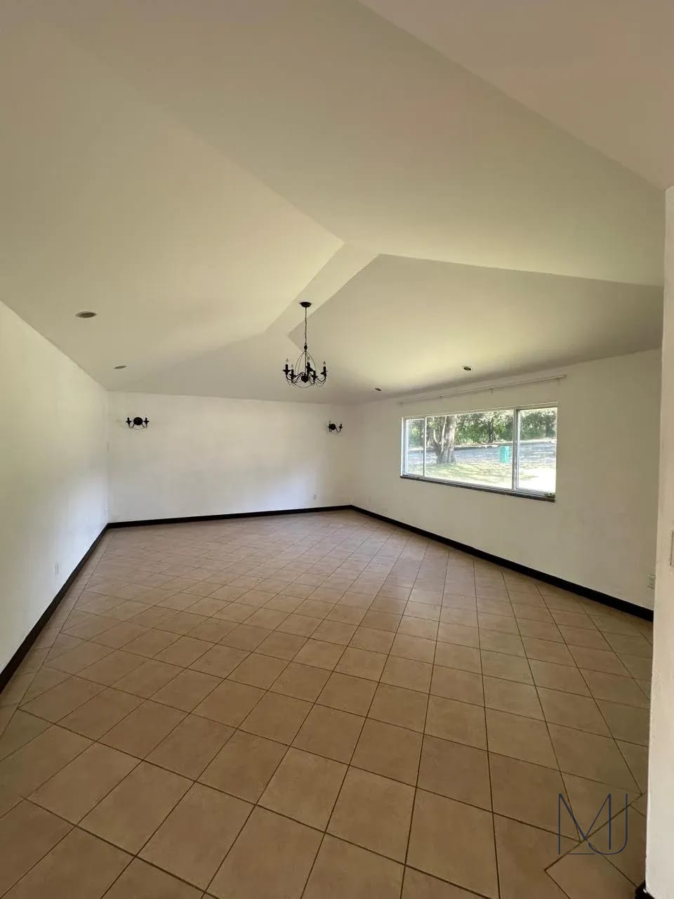 Casa en Alquiler | Condominio Casa y Campo | Carretera a El Salvador | 4 habitaciones · Amplio jardín — Casa en Alquiler en Carretera a El Salvador, Guatemala, Ciudad — foto 4 de 14