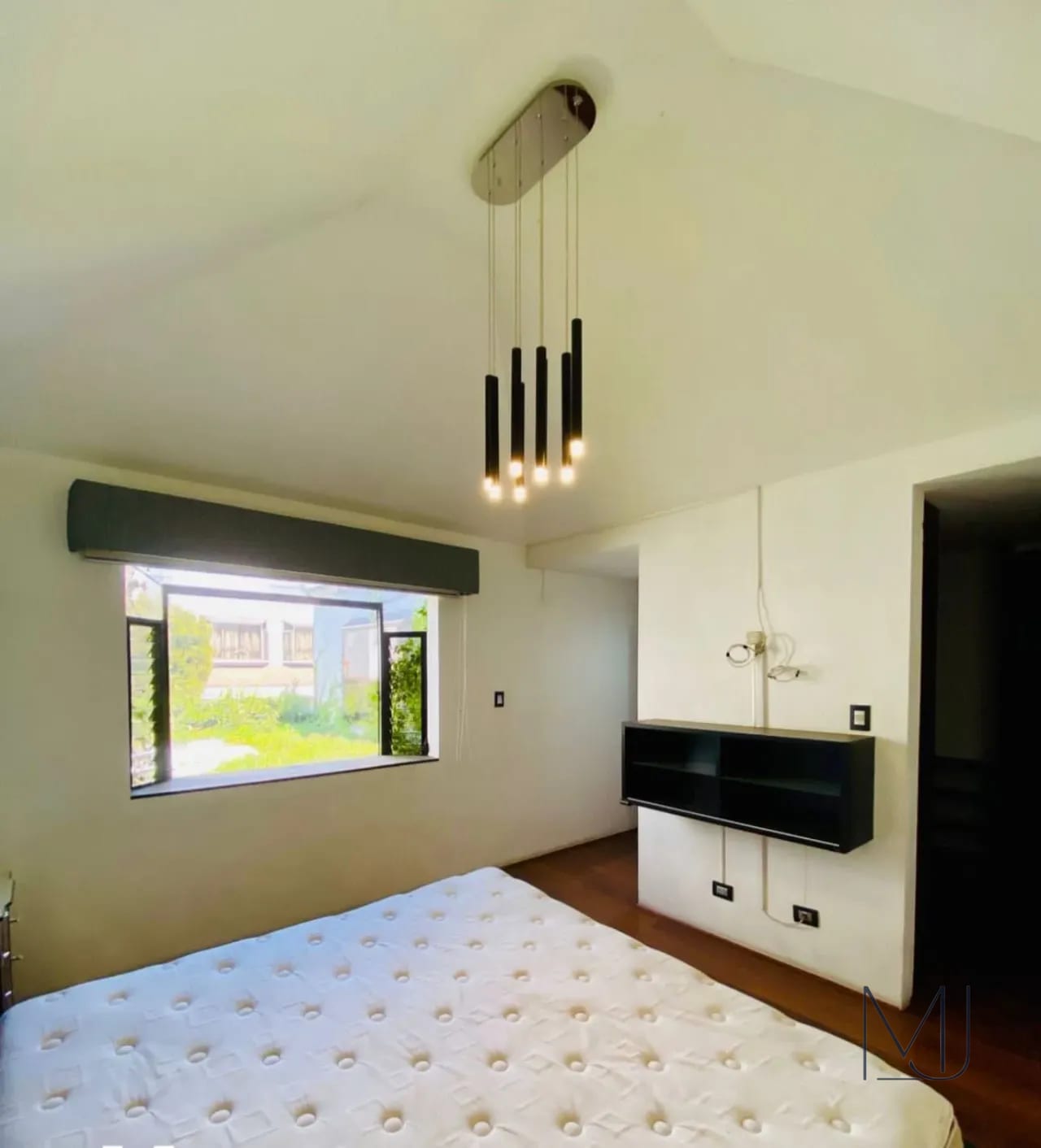 Casa en Venta | Condominio Windsor | San Cristóbal Zona 8 de Mixco | 3 habitaciones · Pérgola — Casa en Venta en Zona 8 Mixco, Guatemala, Ciudad — foto 8 de 11