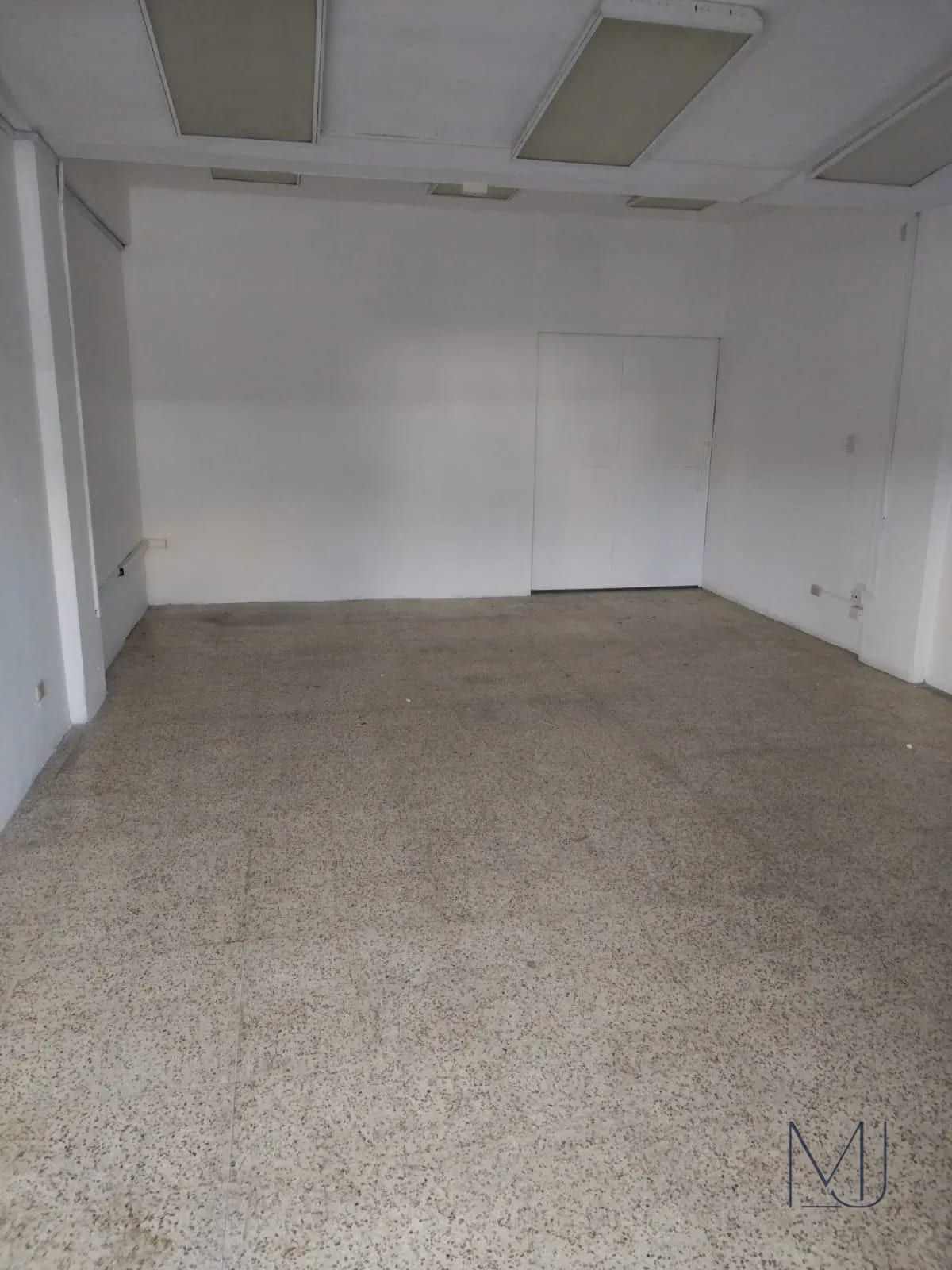 Local Comercial en Alquiler | Centro Comercial MetroSur | Zona 11 | 75 m² · 2 niveles — Local en Alquiler en Zona 11, Guatemala, Ciudad — foto 3 de 13