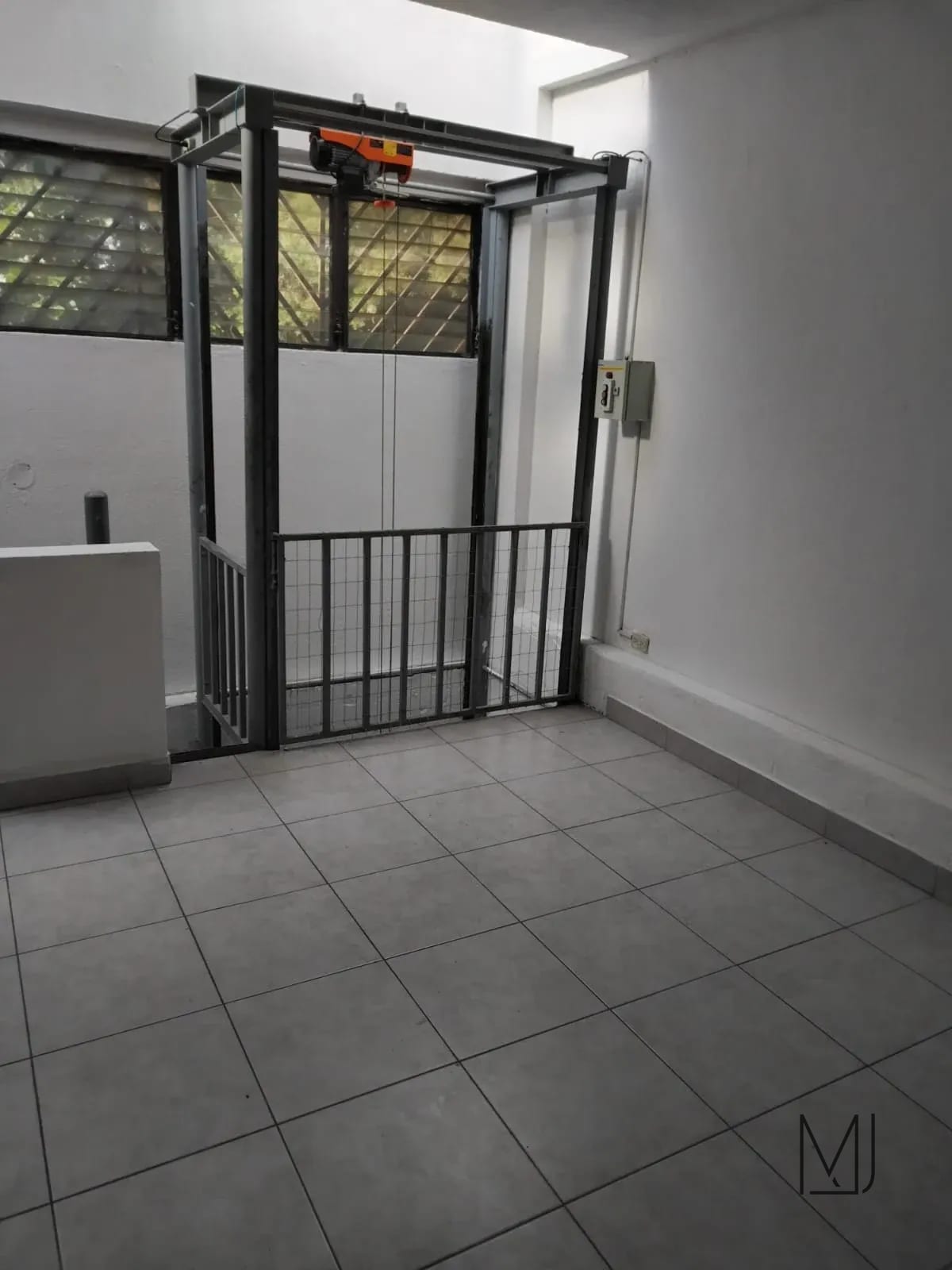 Local Comercial en Alquiler | Centro Comercial MetroSur | Zona 11 | 75 m² · 2 niveles — Local en Alquiler en Zona 11, Guatemala, Ciudad — foto 6 de 13