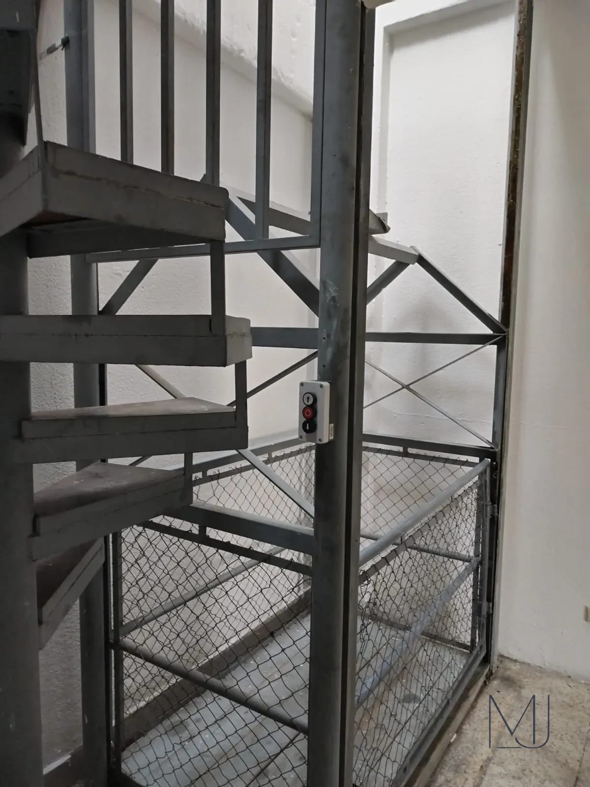 Local Comercial en Alquiler | Centro Comercial MetroSur | Zona 11 | 75 m² · 2 niveles — Local en Alquiler en Zona 11, Guatemala, Ciudad — foto 9 de 13