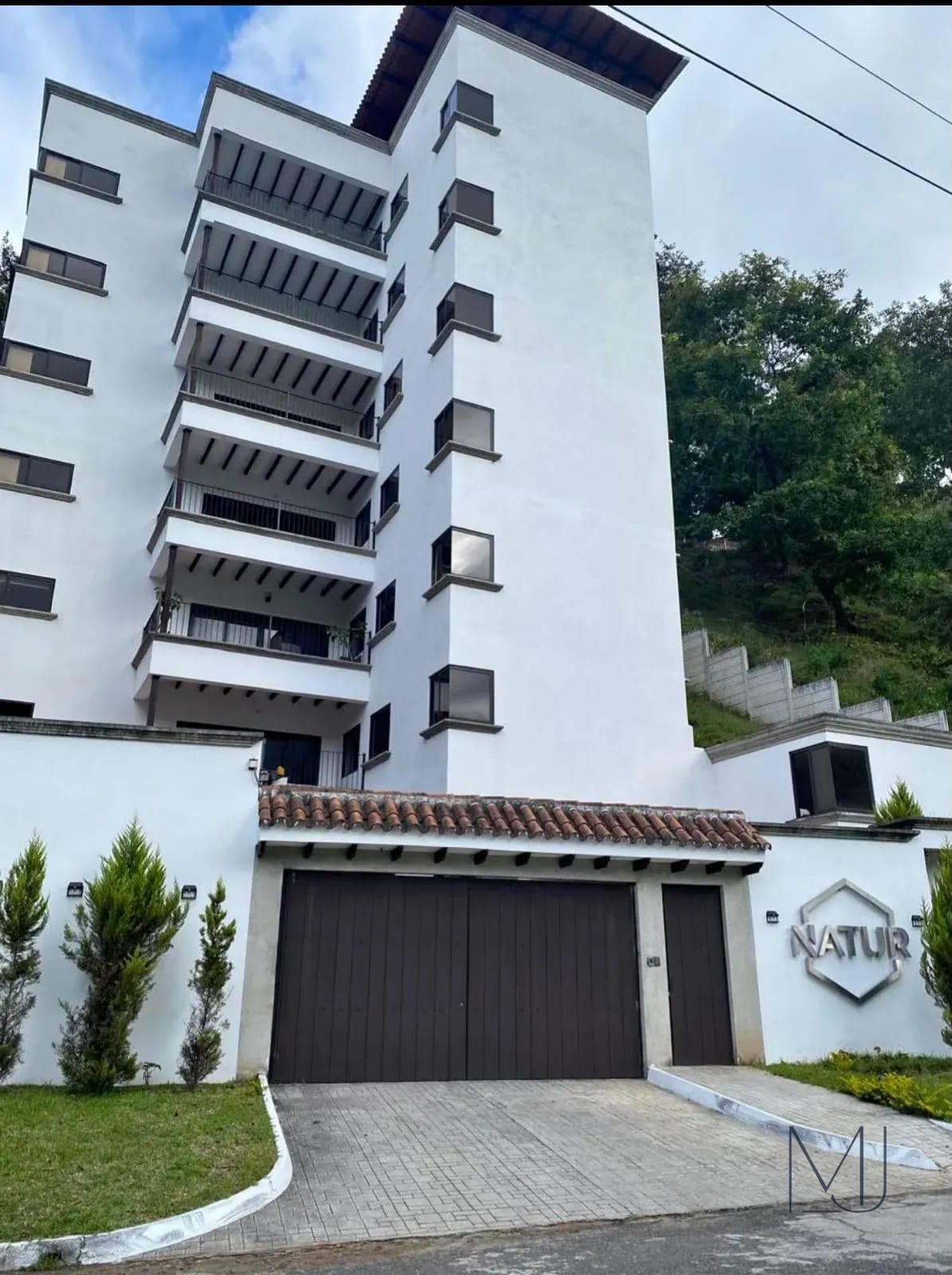 Apartamento Amueblado en Alquiler | Natur Premium | Zona 16 | 220 m² · Vista verde — Apartamento en Alquiler en Zona 16, Guatemala, Ciudad — foto 9 de 11