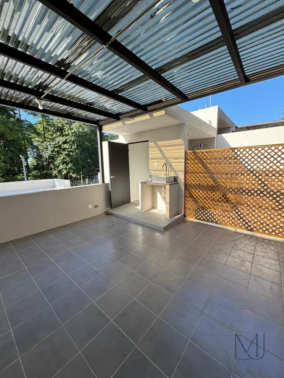 Casa en Venta / Alquiler | Mirabosques | Km 16.5 CAES | 207 m² — Casa en Venta en Carretera a El Salvador, Guatemala, Ciudad — foto 8 de 12