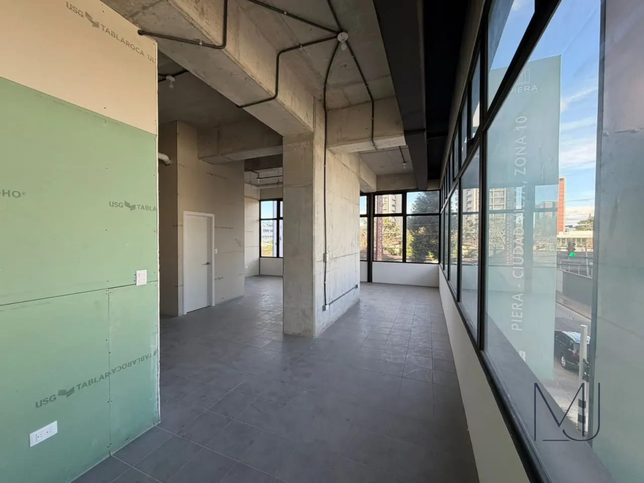 Local Comercial en Renta / Venta | Edificio Fiamene | Zona 10 | 68 m² — Local en Venta en Fiamene, Zona 10, Guatemala, Ciudad — foto 6 de 11